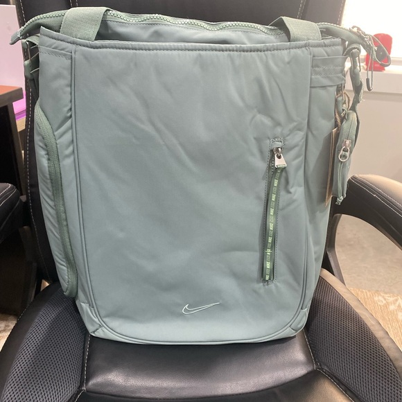 Nike Commuter Tote!!